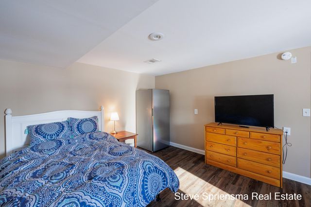 6640 Van Buren Street, Hudsonville, MI 49426