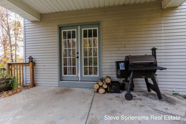 6640 Van Buren Street, Hudsonville, MI 49426