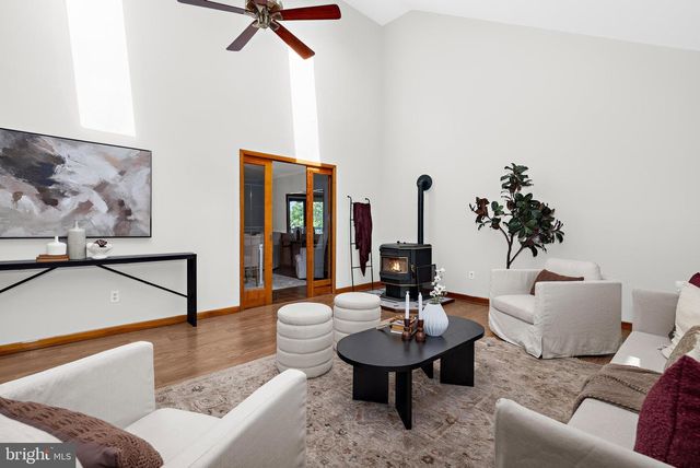 2426 WYTHE AVE, Baltimore, MD 21219