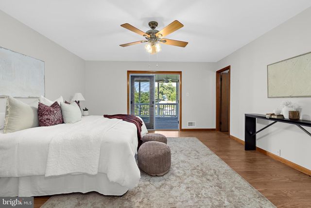 2426 WYTHE AVE, Baltimore, MD 21219