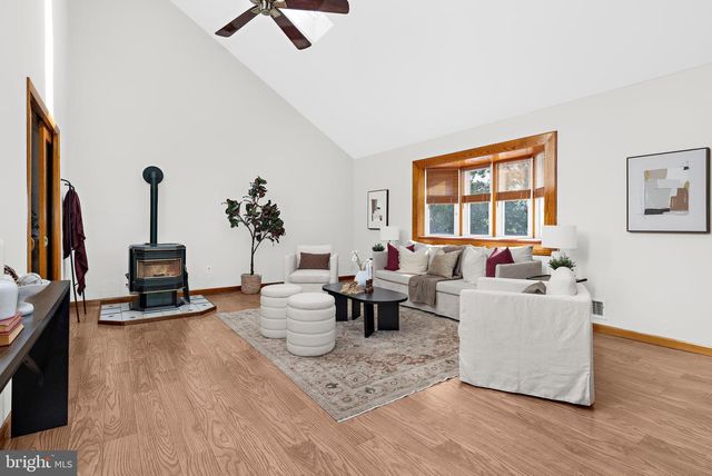 2426 WYTHE AVE, Baltimore, MD 21219