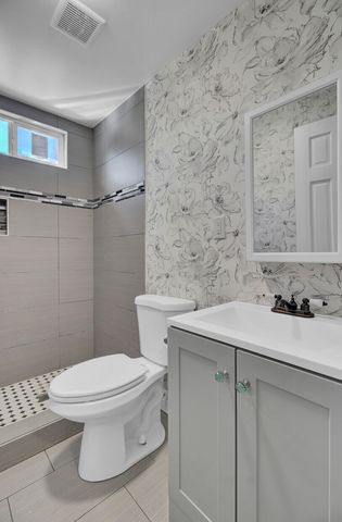 1904 Iris Street, North Charleston, SC 29405