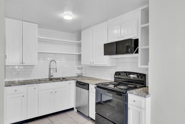 1904 Iris Street, North Charleston, SC 29405