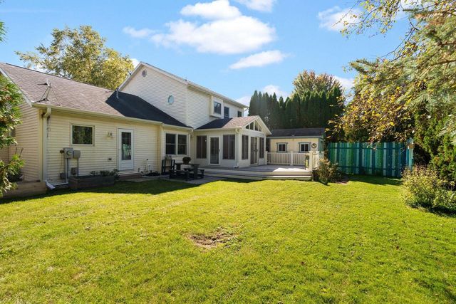 400 St Andrews Court, Waunakee, WI 53597
