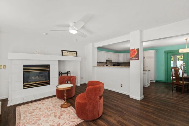 400 St Andrews Court, Waunakee, WI 53597