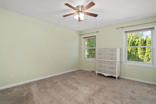 400 St Andrews Court, Waunakee, WI 53597