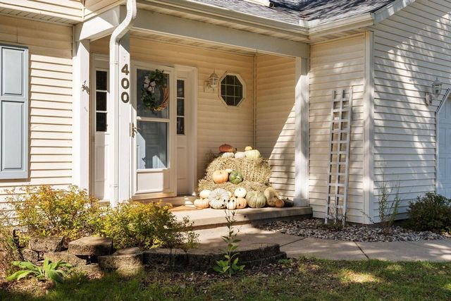 400 St Andrews Court, Waunakee, WI 53597