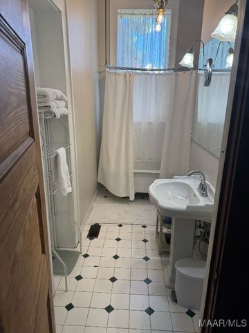 704 Mabry Street, Selma, AL 36701