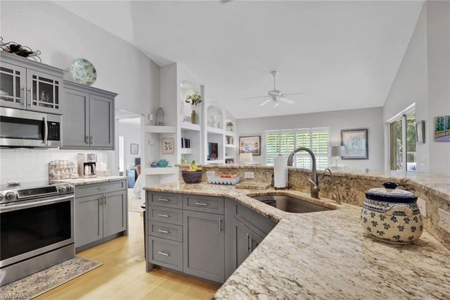 5810 Lancewood WAY, Naples, FL 34116