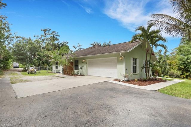 5810 Lancewood WAY, Naples, FL 34116