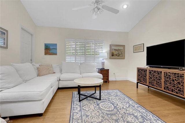 5810 Lancewood WAY, Naples, FL 34116