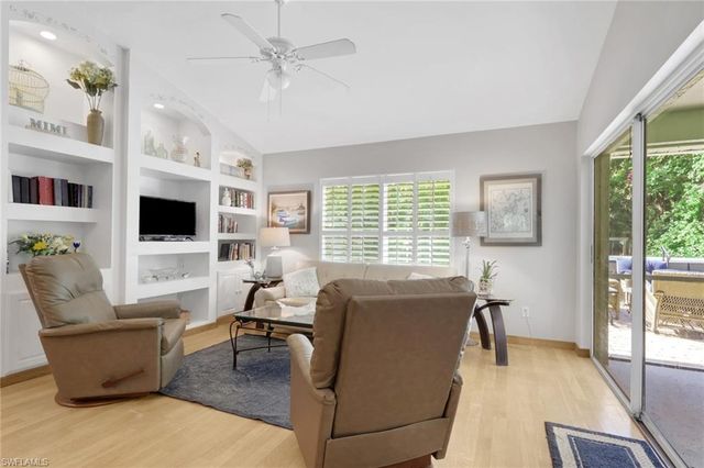 5810 Lancewood WAY, Naples, FL 34116