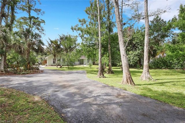 5810 Lancewood WAY, Naples, FL 34116