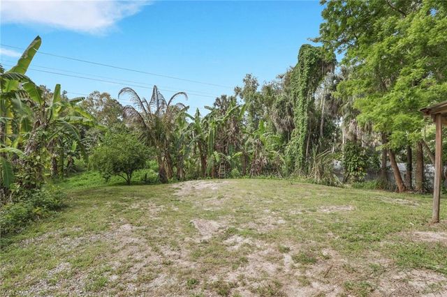 5810 Lancewood WAY, Naples, FL 34116