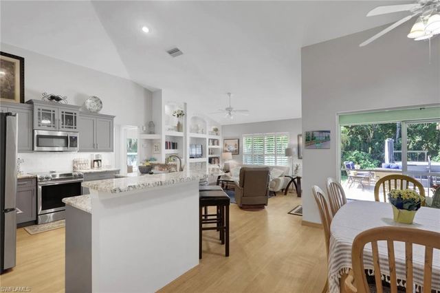 5810 Lancewood WAY, Naples, FL 34116