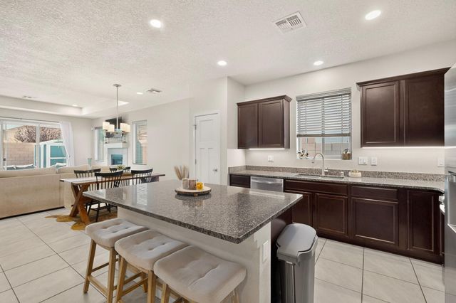 6361 Broad Wing Drive NE, Rio Rancho, NM 87144