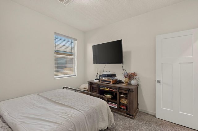6361 Broad Wing Drive NE, Rio Rancho, NM 87144