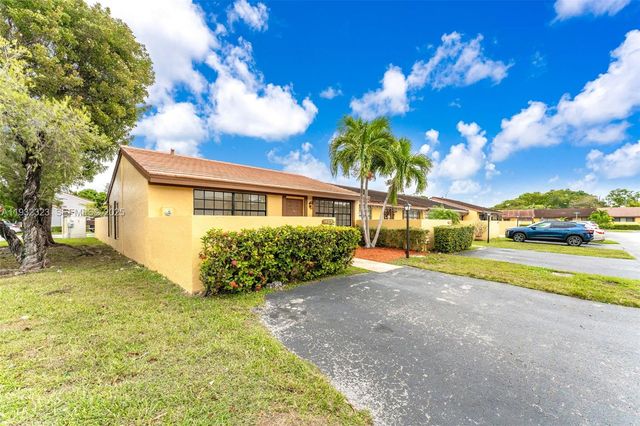 14719 SW 84th Ter, Miami, FL 33193