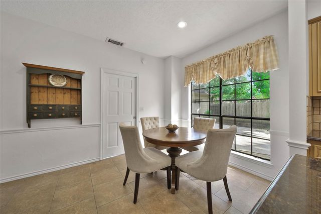 25 Cascade Springs Place, The Woodlands, TX 77381