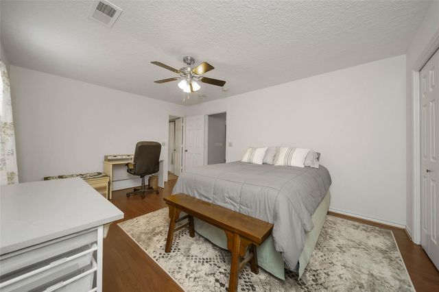 25 Cascade Springs Place, The Woodlands, TX 77381