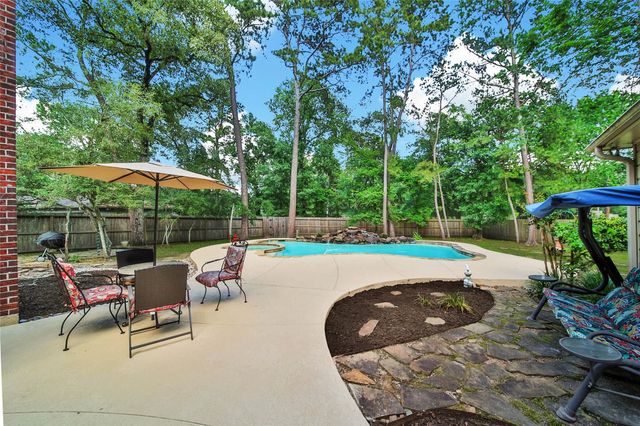 25 Cascade Springs Place, The Woodlands, TX 77381