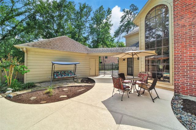 25 Cascade Springs Place, The Woodlands, TX 77381