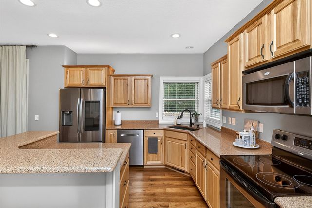 1000 SE Bluegrass Circle, Waukee, IA 50263