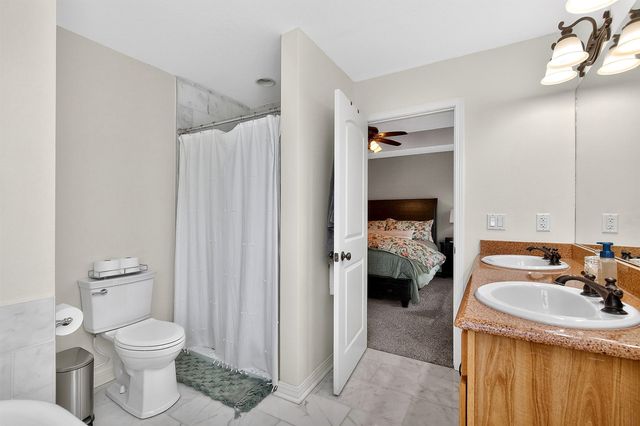 1000 SE Bluegrass Circle, Waukee, IA 50263