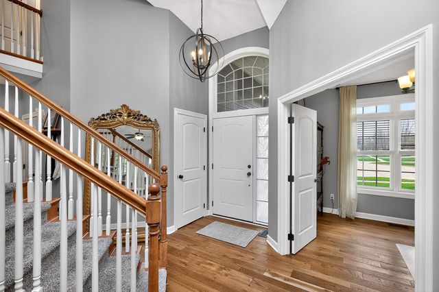 1000 SE Bluegrass Circle, Waukee, IA 50263