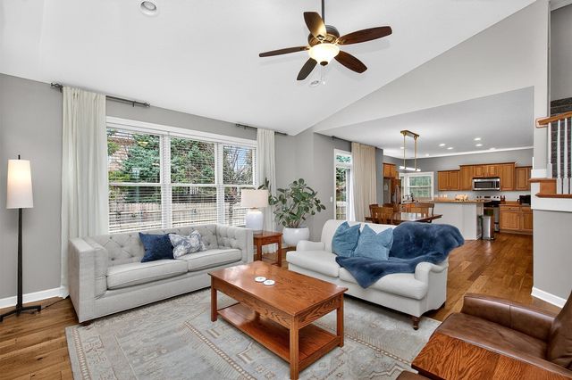 1000 SE Bluegrass Circle, Waukee, IA 50263