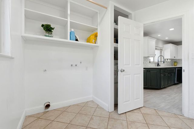 610 W Barstow, Fresno, CA 93704