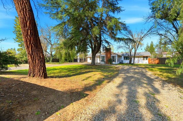 610 W Barstow, Fresno, CA 93704