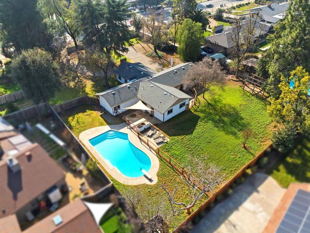 610 W Barstow, Fresno, CA 93704