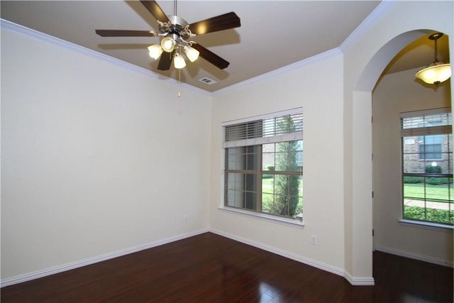 4233 Swan Forest Drive E, Carrollton, TX 75010