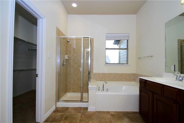 4233 Swan Forest Drive E, Carrollton, TX 75010