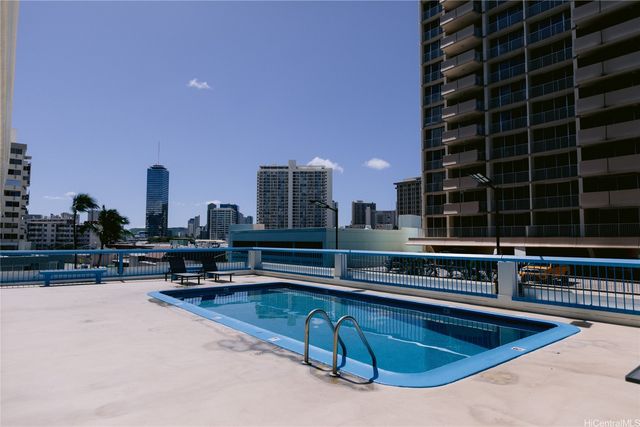 1560 Kanunu Street 617, Honolulu, HI 96814