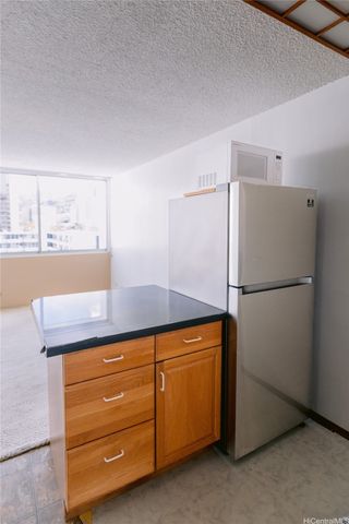 1560 Kanunu Street 617, Honolulu, HI 96814