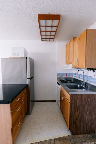 1560 Kanunu Street 617, Honolulu, HI 96814