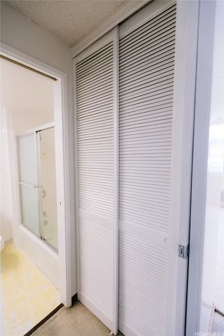 1560 Kanunu Street 617, Honolulu, HI 96814