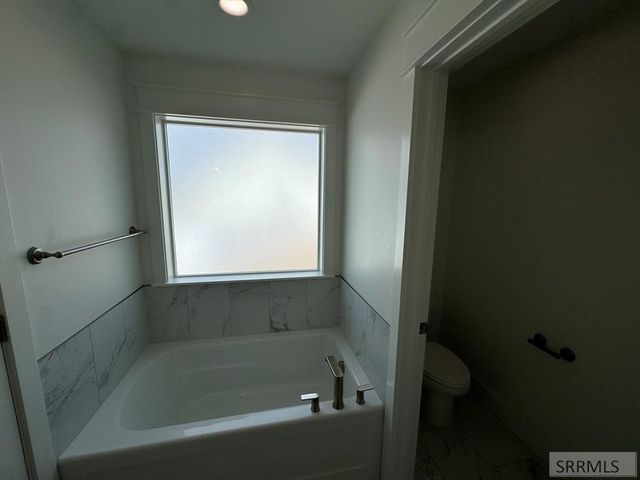 394 Wind River Circle, Shelley, ID 83274