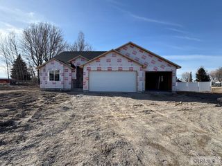 394 Wind River Circle, Shelley, ID 83274