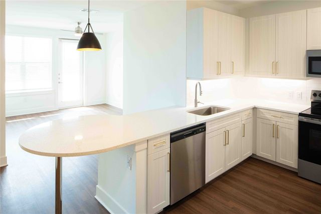 108 N US 377 311, Roanoke, TX 76262