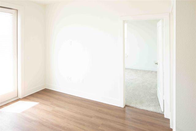 108 N US 377 311, Roanoke, TX 76262