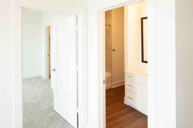 108 N US 377 311, Roanoke, TX 76262