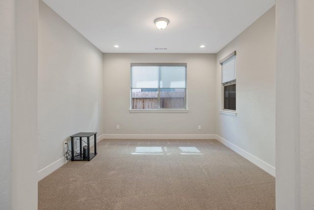 3346 W Good Avenue, Visalia, CA 93277