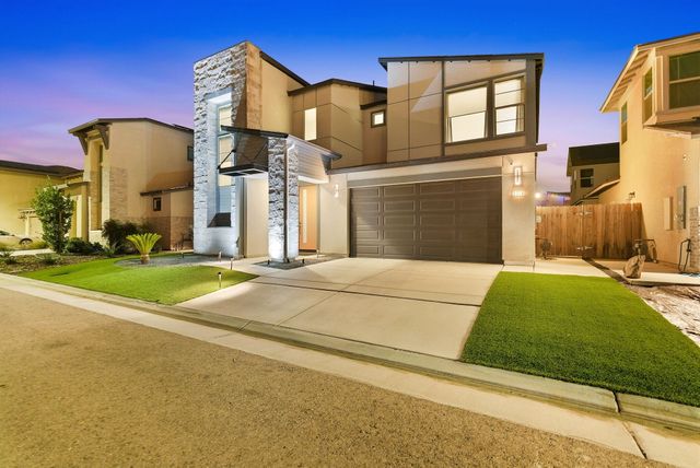 3346 W Good Avenue, Visalia, CA 93277