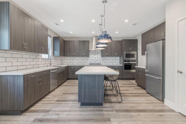 3346 W Good Avenue, Visalia, CA 93277