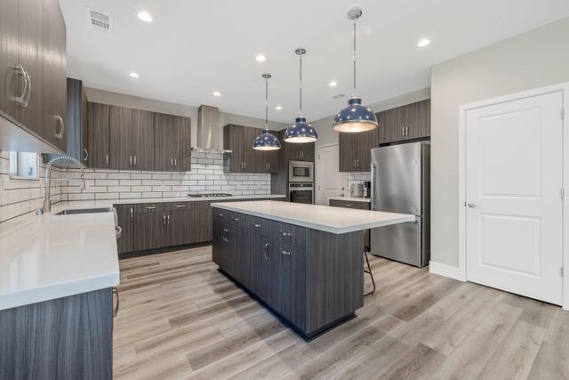 3346 W Good Avenue, Visalia, CA 93277