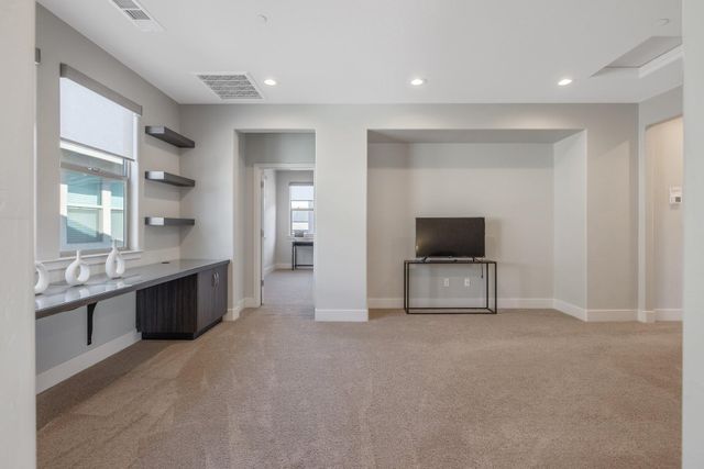 3346 W Good Avenue, Visalia, CA 93277