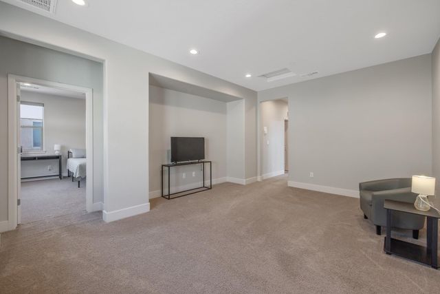 3346 W Good Avenue, Visalia, CA 93277